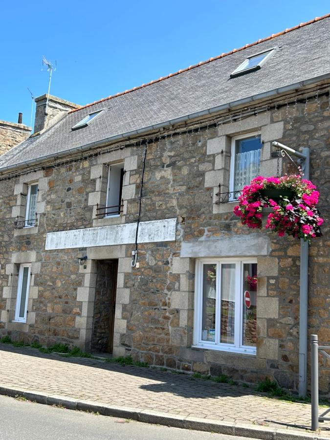 Gite Independant En Duplex Proche Mer Cote De Granit Rose Pleubian エクステリア 写真