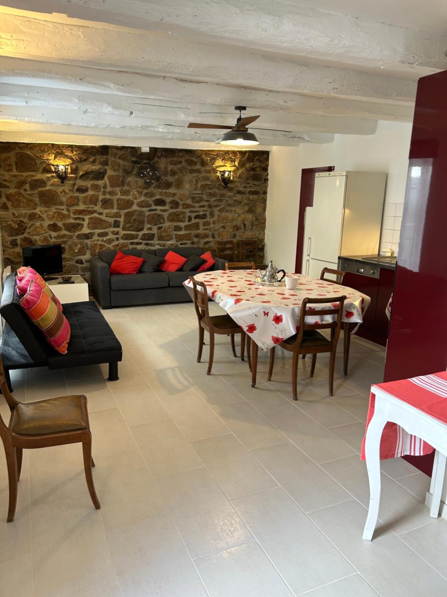 Gite Independant En Duplex Proche Mer Cote De Granit Rose Pleubian エクステリア 写真